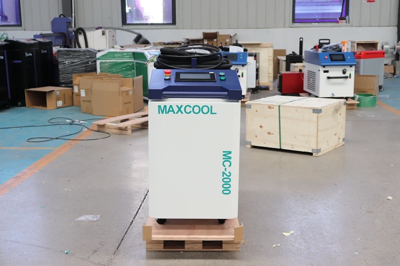 Maxcool MCW-3000 Dual Wire Feed Laser Cleaning Welding Cut Machine Fiber 3kW Rust Removal laser Cleaning Machines metal cleaner