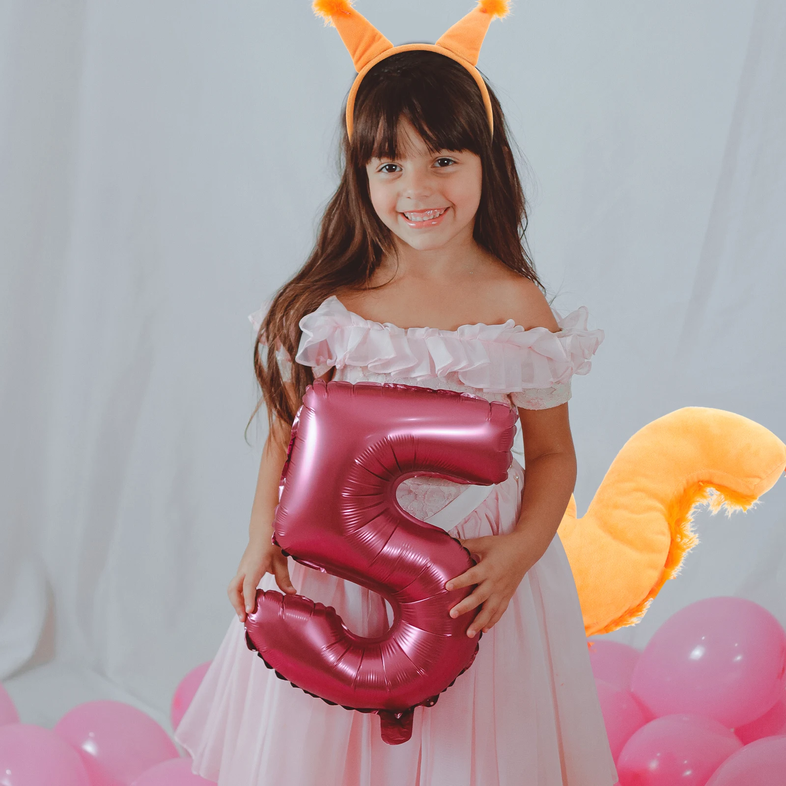 ชุดคอสตูมกระรอก 1 ชุด ประกอบด้วยที่คาดผมหูกระรอก หางกระรอก ปรับขนาดได้ สำหรับงานคาร์นิวัล งานปาร์ตี้วันหยุด และงานคอสเพลย์