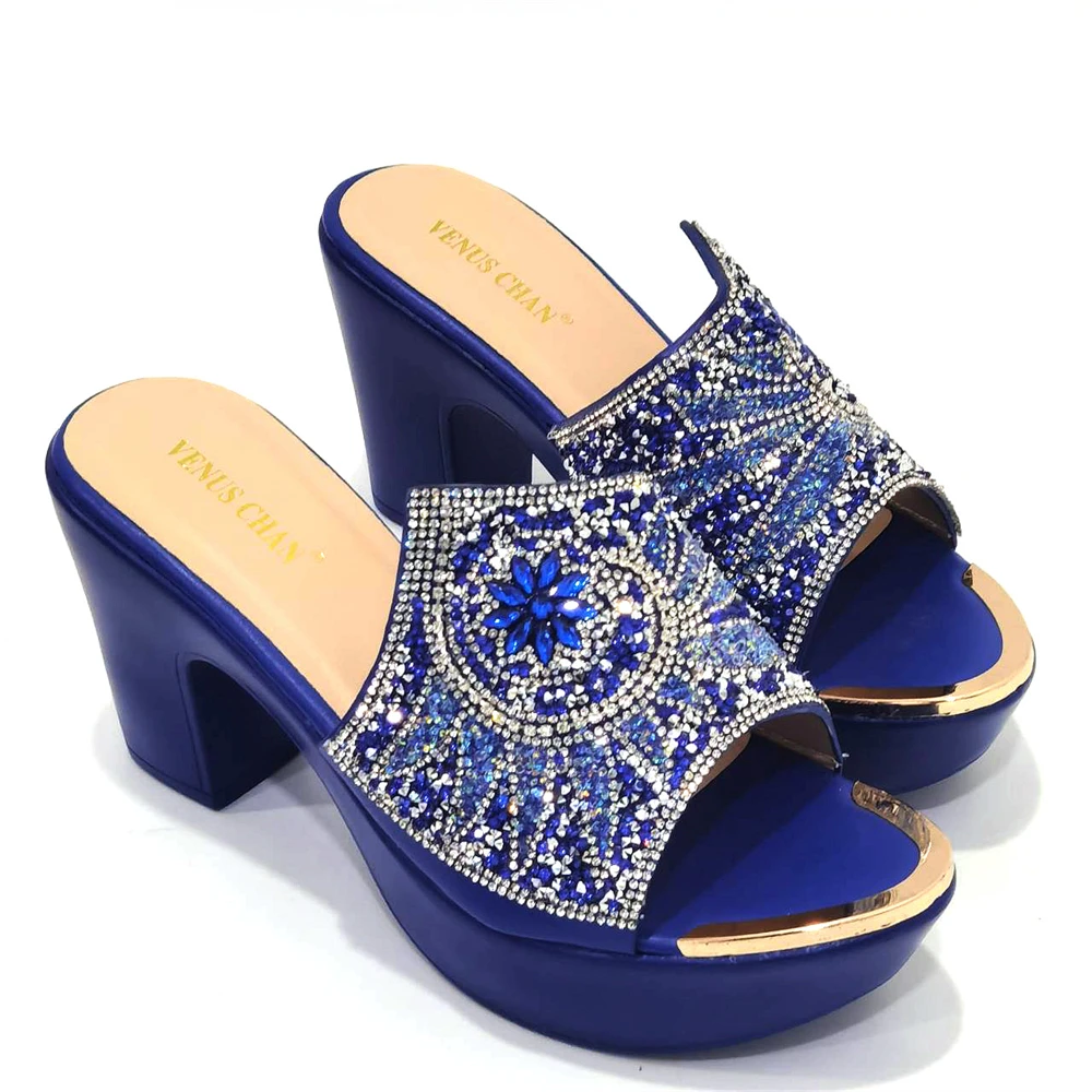 2024 Summer New Classics Design Pumps Match Hand Bag in Blue Color Comfortable Thin Heels Italian High Quality Shoes and Bag Set