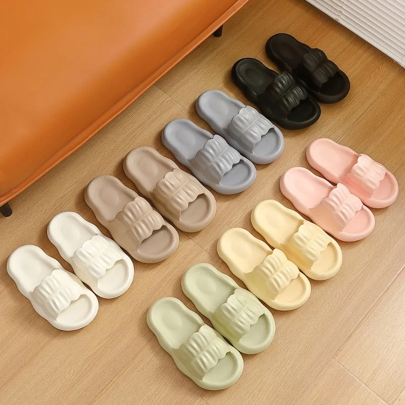 2026 new Summer Comfortable Soft Bottom Women's Slippers Bathroom Non-slip Couple Summer Sandals Light Home Shoes for Man