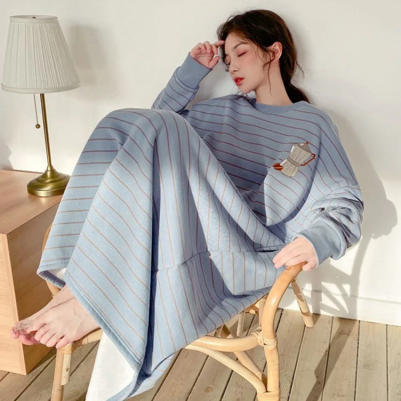

Autumn Winter Nightgown Long Sleeve Knit Cotton Thickened Fleece Warm Cartoon Design Lady Female Loungewear Women Sleepwear