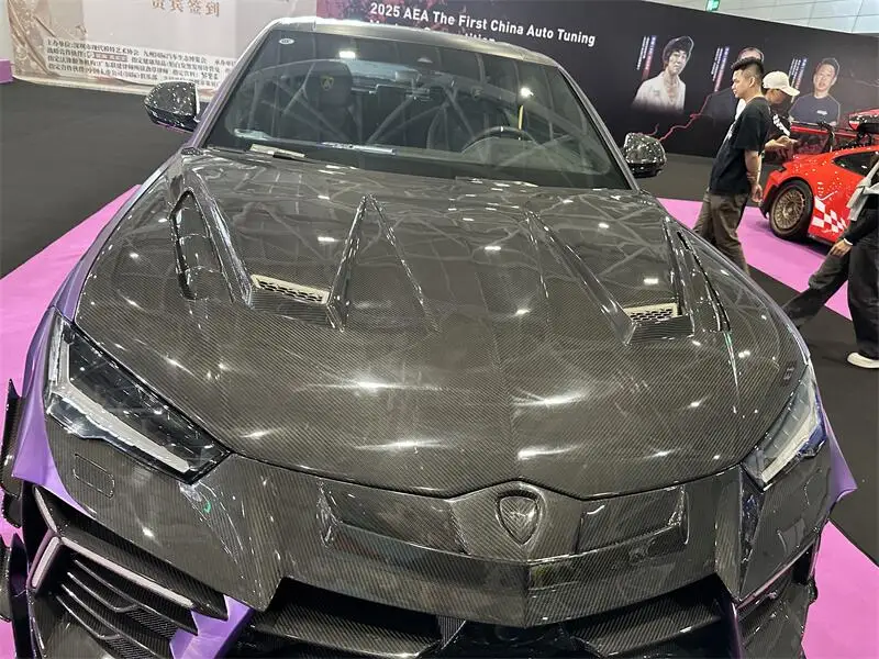 مناسبة لترقية إصدار Lamborghini URUS S مع غطاء محرك من ألياف الكربون من الجيل الثالث MSY