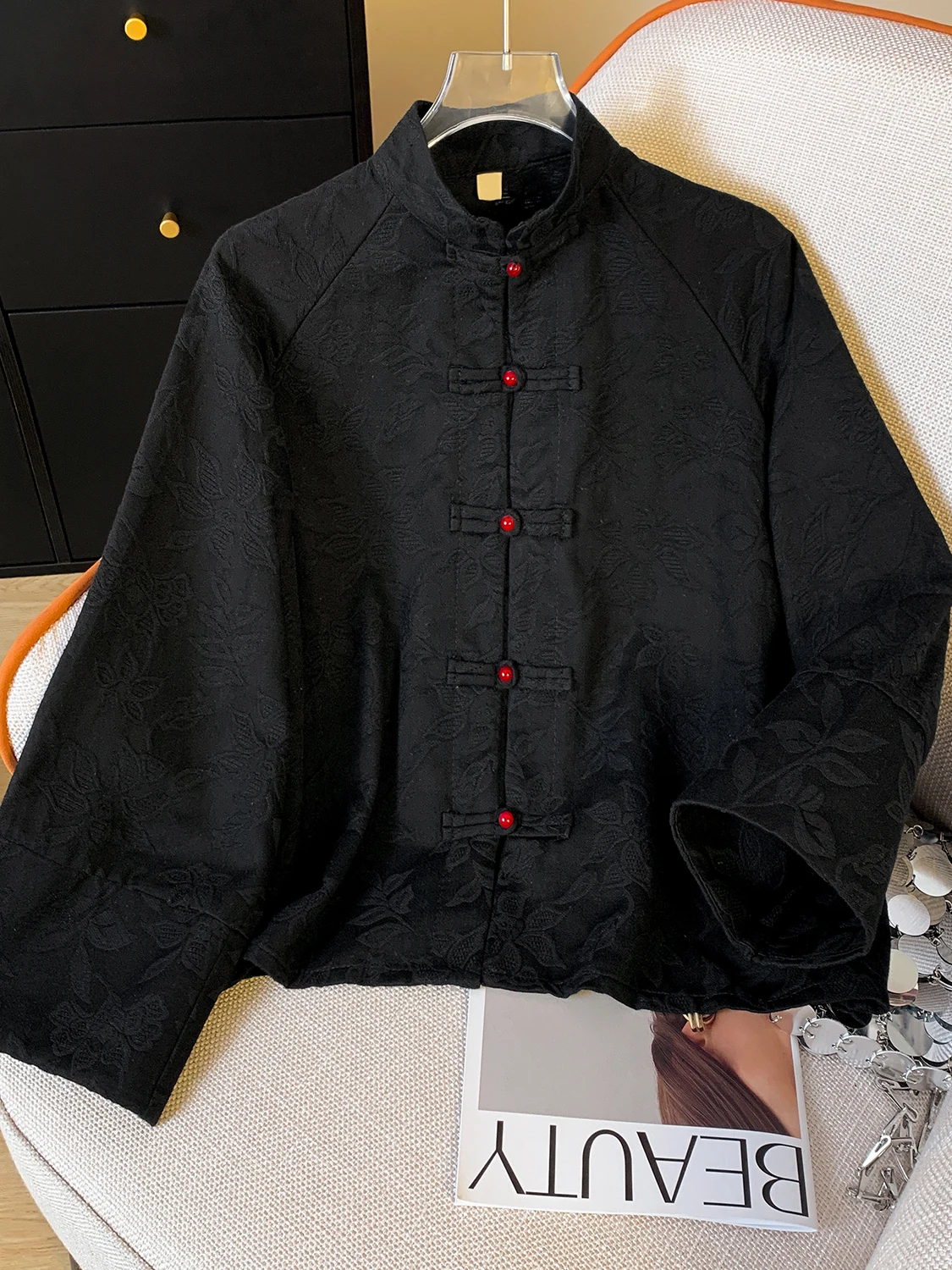 New Chinese Style Loose Women's Jacket Spring 2026 Vintage Outerwear Top Cotton Linen Blend Warm Travel Friendly