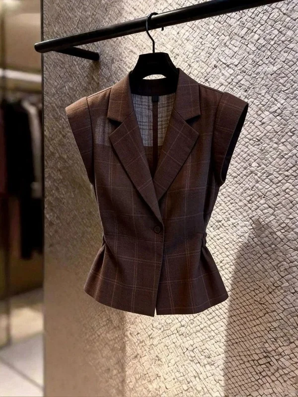 

Fashionable Commuter Women's Shirt Design Sensation Shoulder Straight Silk Top Korean Style Short Sleeve Plaid Pattern