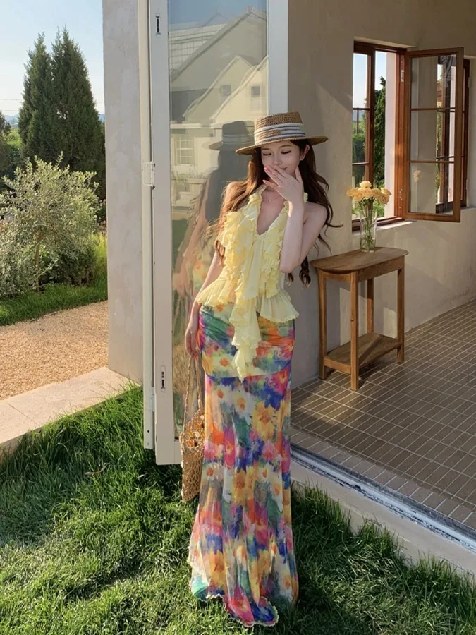 

Summer Sexy Vacation Dopaamine Neck Hanging Sweet Top Halter Skirt Set Women's Wrap Body Long Skirt Set Women Fashionable