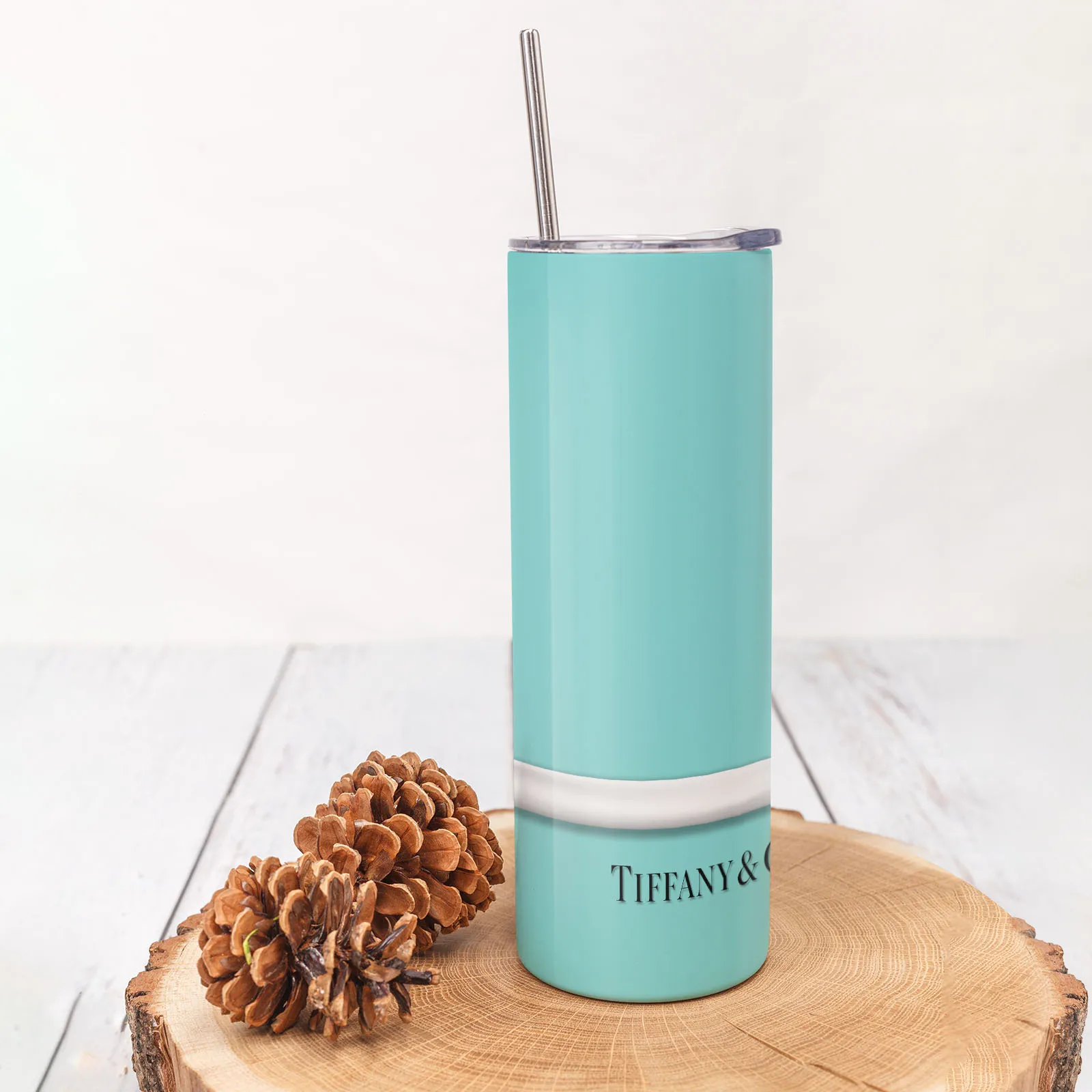 Y&Co. بهلوان معزول سعة 20 أونصة مع غطاء وقش من الفولاذ المقاوم للصدأ، تصميم فيونكة فضية باللون الأزرق المائي، جدار مزدوج معزول للفراغ