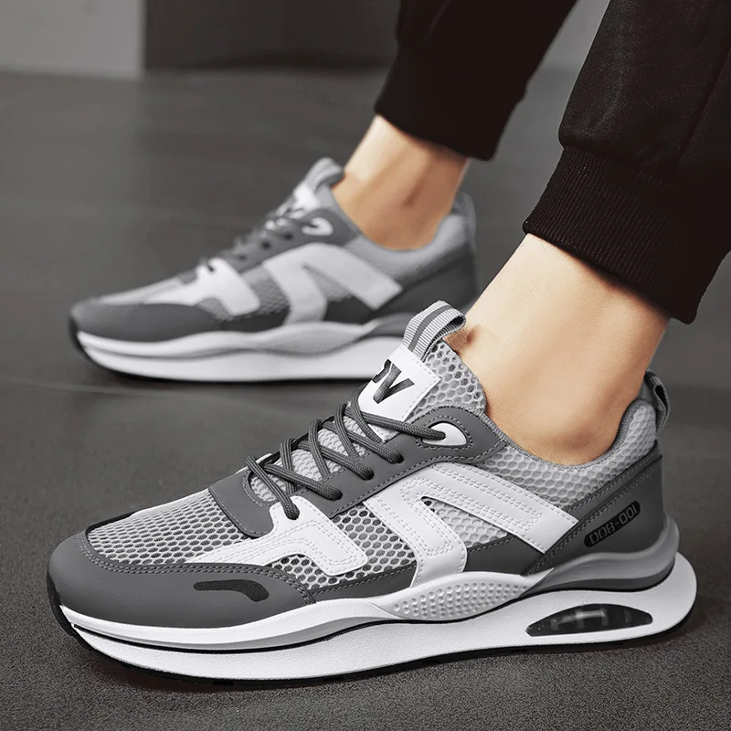 

Men's Jogger Sneaker