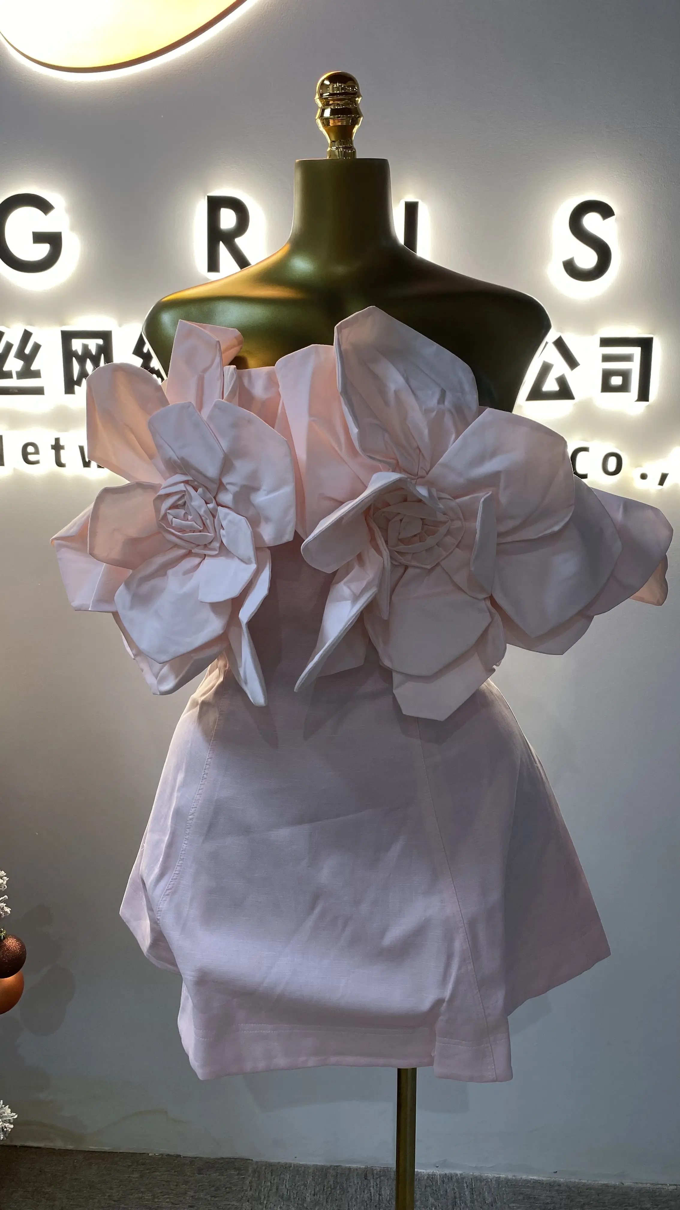 فستان نسائي أنيق مثير مكشوف الكتفين، طراز جديد 2025، تنورة قصيرة زهرية ثلاثية الأبعاد.-GZXX109 #3