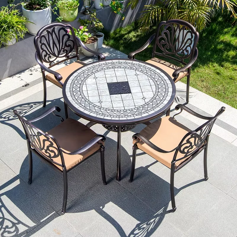 Garden Outdoor Cast Aluminum Tables And Chairs for 4 people Courtyard Garden Hotel Urniture Terrace Rust-Resistant Combination