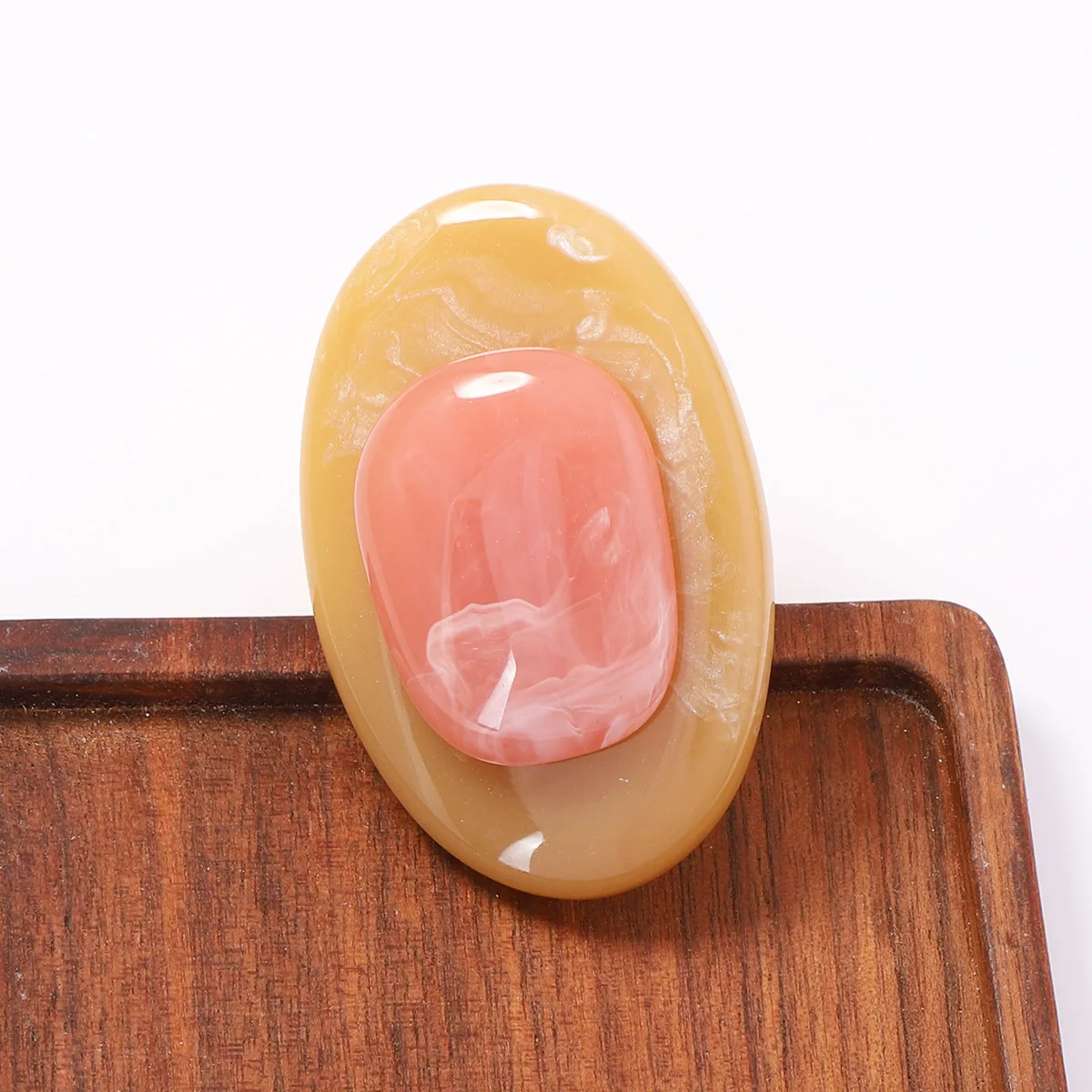 Vintage 18K Gold Plated Alloy Oval Resin Contrast Color Open Adjustable Ring for Women Holiday Vacation Elegant Jewelry Gift