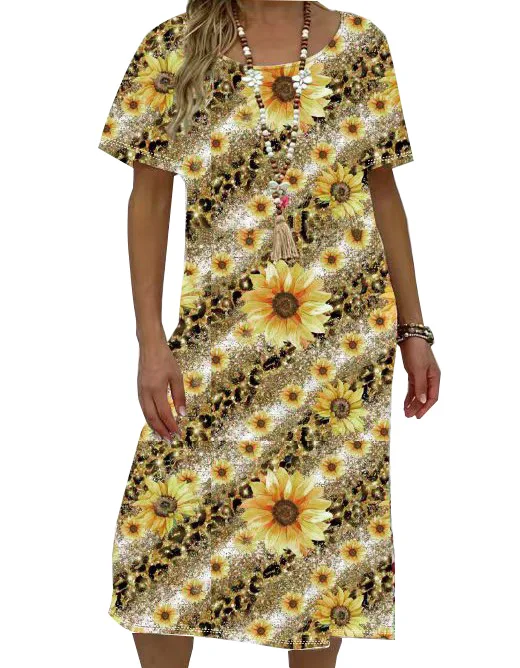 

Vibrant Plus Size Sunflower Print Crew Neck Dress - Short Sleeve, Casual, Relaxed Fit, Women's Plus Size Clothing for Summer
