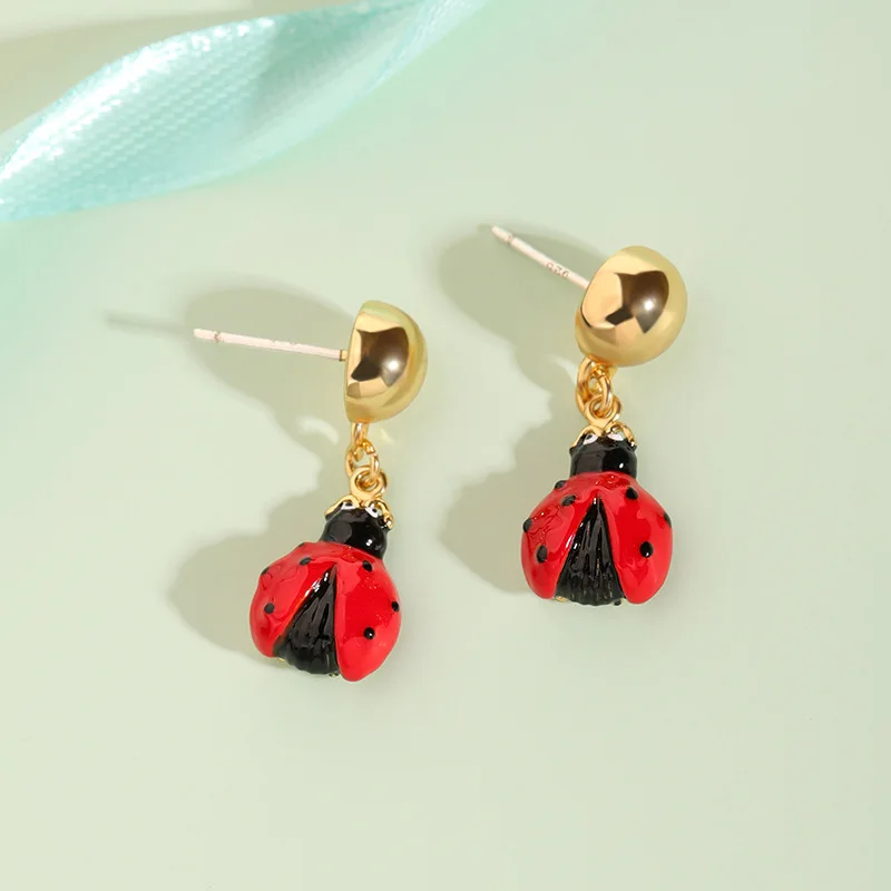 

New Arrival Personalized Creative Animal Insect Earrings for Women Fashion Red Ladybird Charms Temperament Earring