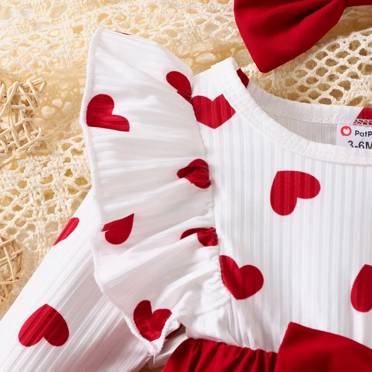 PatPat 2pcs Baby Girl Heart-shaped Dress Set Soft and Comfortable  Perfect for Outings and Daily Wear Basic Style