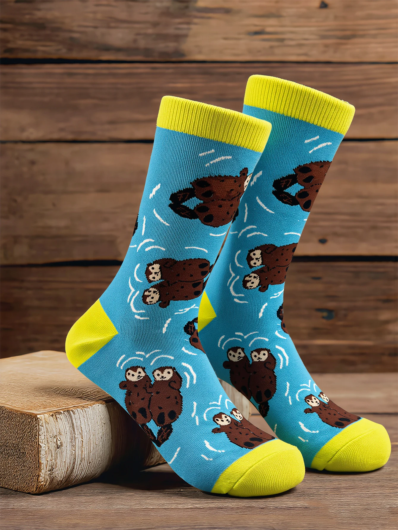 

1 Pairs Men's Cute Otter Print Crew Cotton Socks Novelty Personality Animal Pattern Mid-Calf Socks For Men Streetwear