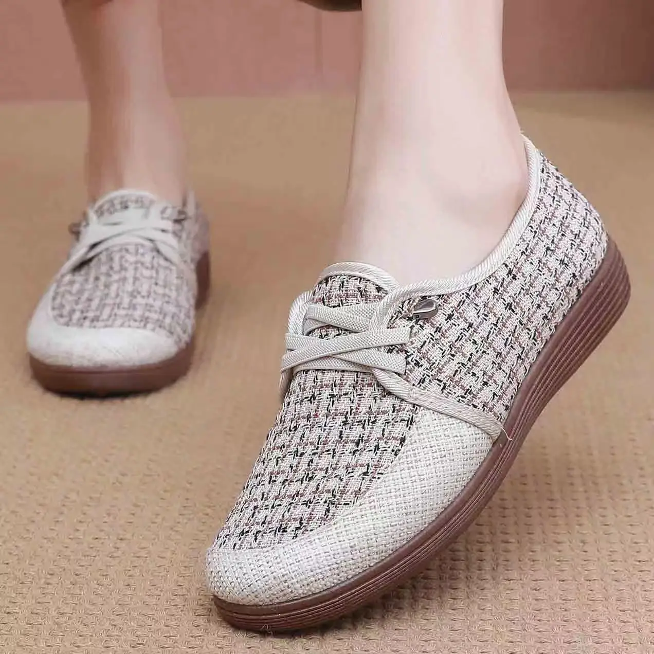 

Women Spring Autumn New Flat sole Canvas Shoes Soft Sole Non Slip Round To Slip On Lightweight Breathable Elderly Casual shoes