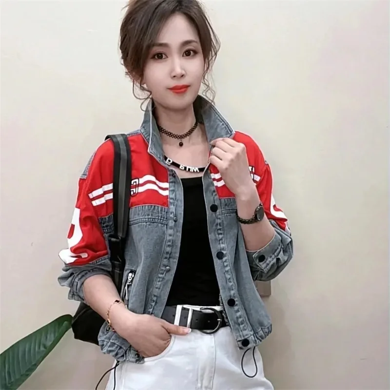 

Джинсовая куртка женская 2025Весна-Осень Новая европейская мода Ковбойское пальто Женский тренд Контрастные джинсы Верхняя одежда Дизайн Sense Outcoat