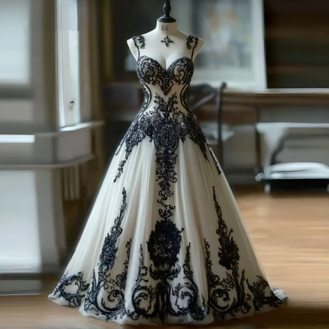 luxury victorian Gothic Wedding Dresses Black White Tulle Bridal Gown corset lace-up Vintage Alternative Bride Dress Customized