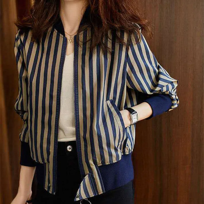 

Autumn Fashion Trend Stripe Round Neck Combed Cotton Short Jacket Versatile Reducing Age and Slimming Women's Baseball Coat