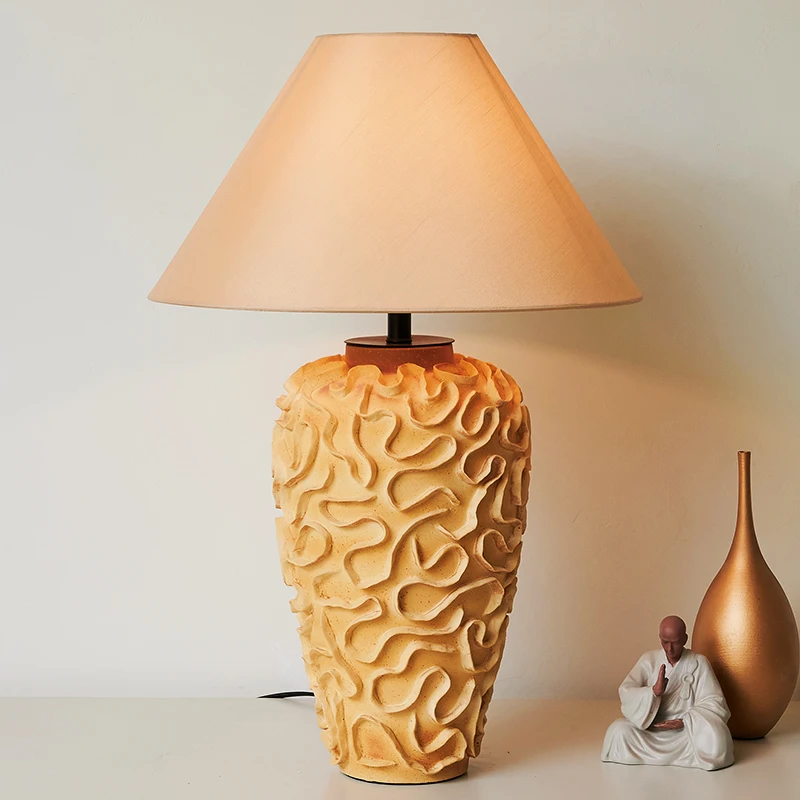 

Vintage medieval wabi-**** wind ceramics modern decorative arts personality creative living room bedroom bedside table lamp