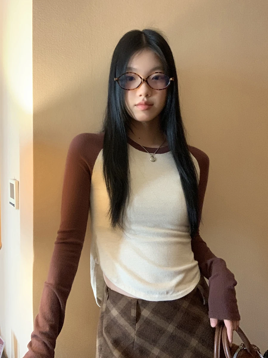 قميص داخلي نسائي من متجر المشاهير الأحمر، طبقة أساسية محبوكة، قميص للخريف، تصميم راقي وأنيق، نمط عملي