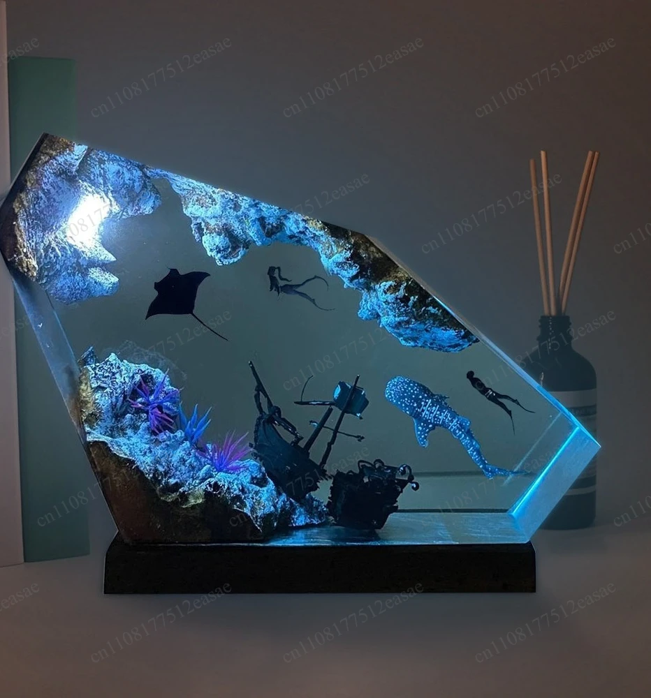 Diver Marine Resin Wood Design Unique Gift Home Decoration Artifact