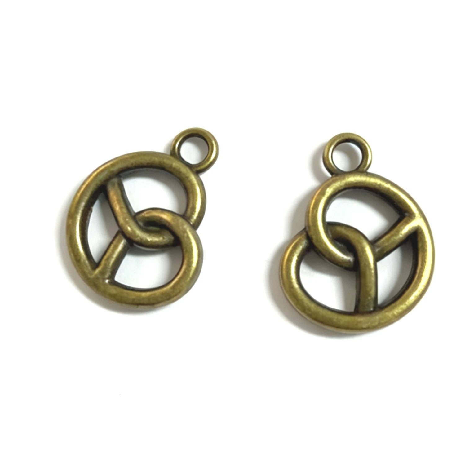 30 Stück 14 x 13 mm Loch: 2,3 mm Pretzel-Design-Anhänger H0010 – Detail 2