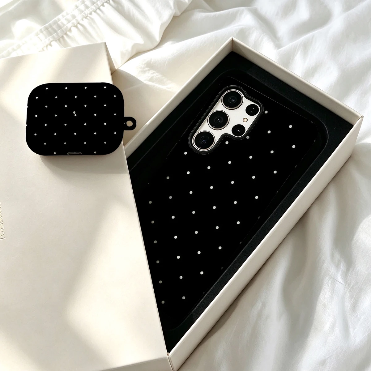 Pirve Phone Case For Samsung Galaxy S26 S25 Ultra S24 S23 Plus Shockproof Double Layer Tough Back White Spots Black Cover