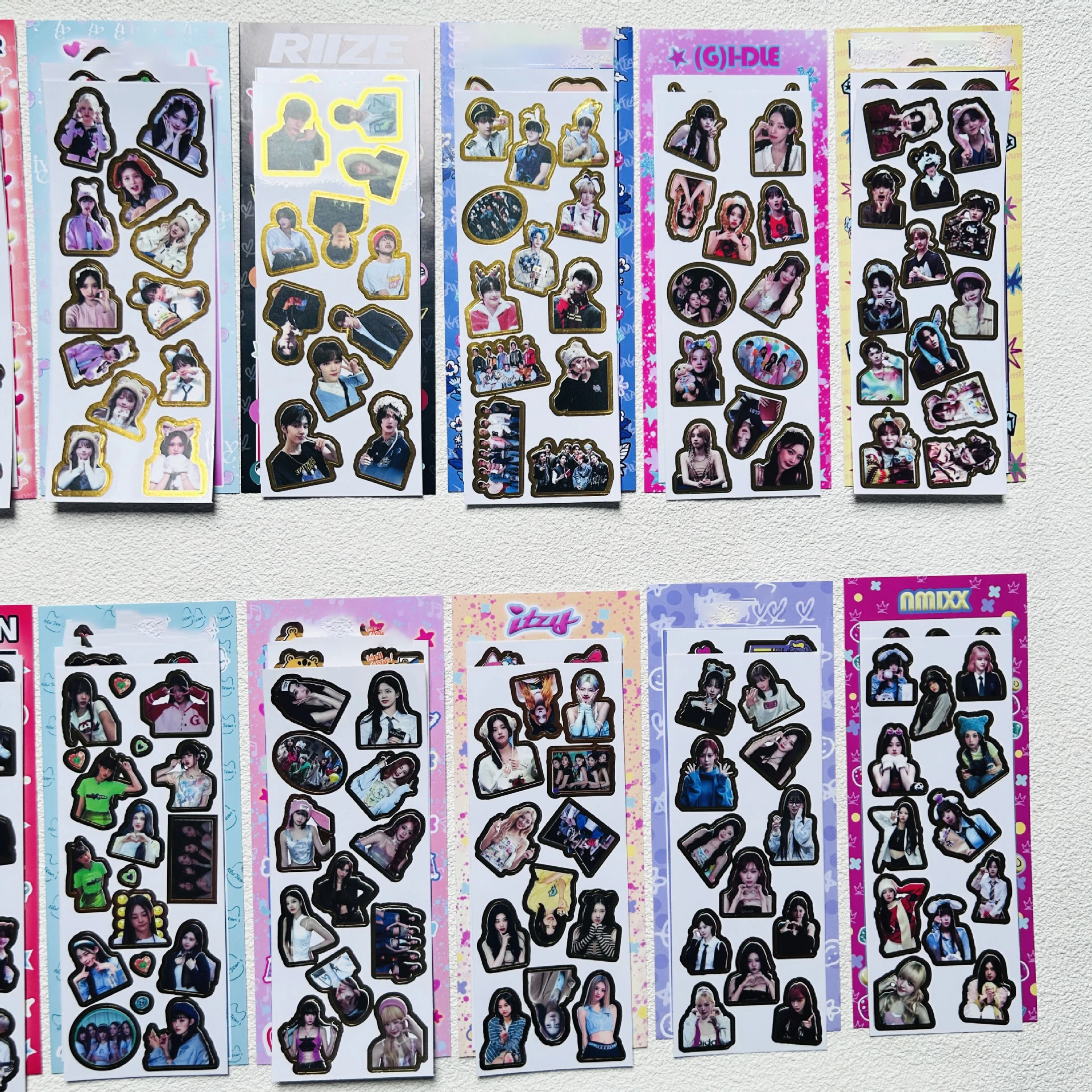 2pcs KPOP NMIXX RIIZE (G)I-DLE ITZY Phone Case Decoration Stickers Cartoon Transparent Stickers Idols Fans Collection Gifts