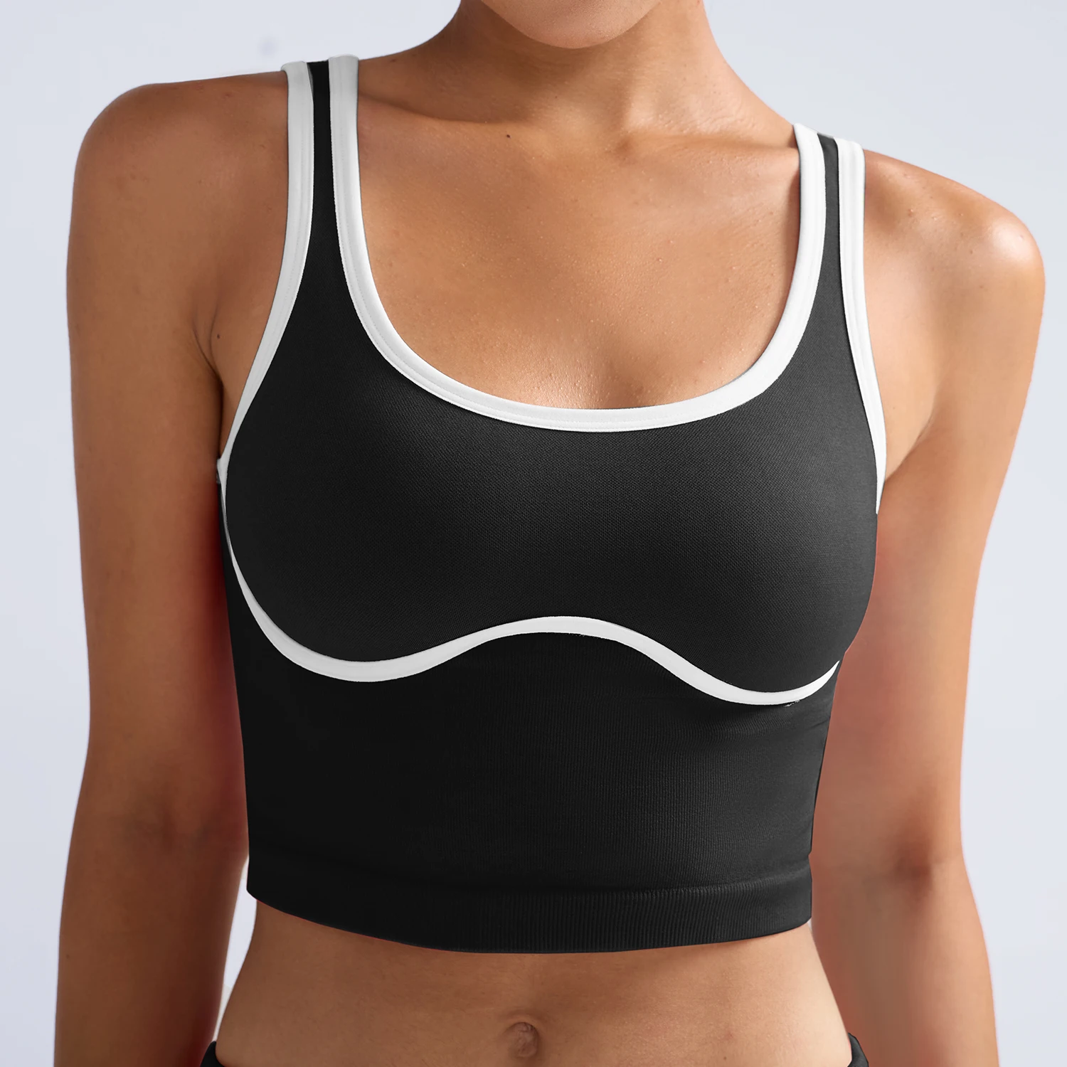 حمالة صدر رياضية بألوان متباينة للنساء بدون وسادة مرنة للياقة البدنية، صدرية جميلة للجري، ملابس رياضية للصالة الرياضية