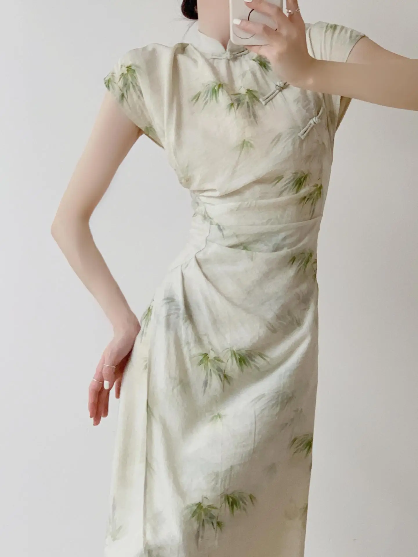 Nieuwe Chinese Stijl Verbeterde Cheongsam Zomer Beige Elegante Jurk Met Korte Mouwen Voor Dames Dagelijkse Feestjurken