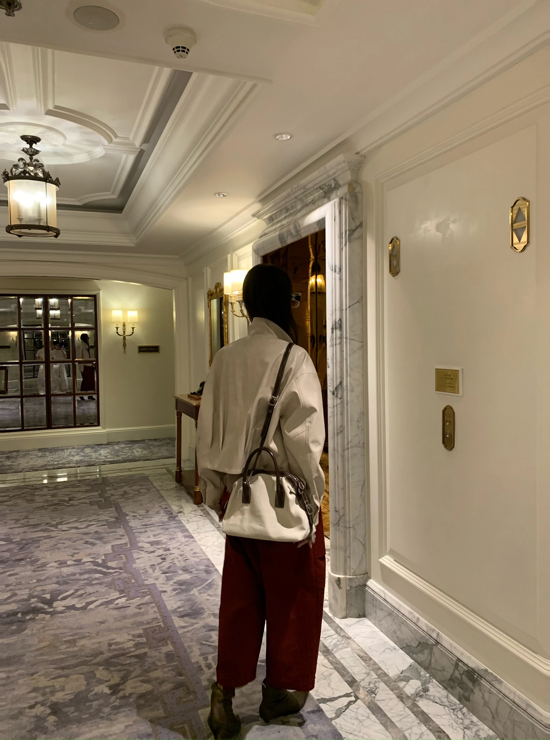 Gakee Official Women's ort PU Leather Jaet Autumn New Faionable Simple Design High Quali Beige Color Ciwalk Sle