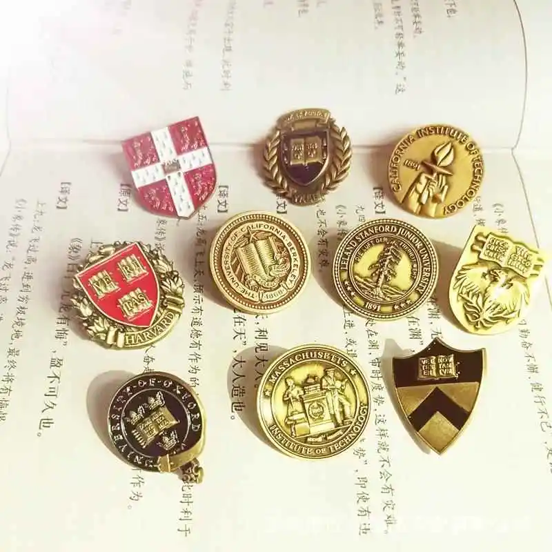 Famous University Crests Ivy League High School Souvenir Gifts Berkeley Chicago Oxford Cambridge Badges Cultural Creative Gifts