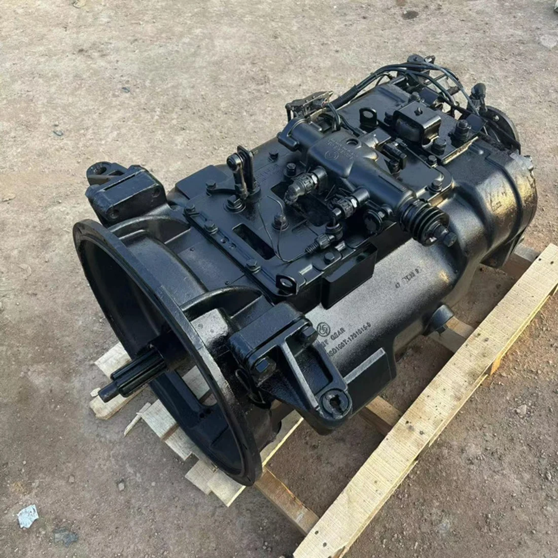 In Stock Truck Parts Fast Transmission Gearbox 6ds130t For Sinotruk Howo Good Condition