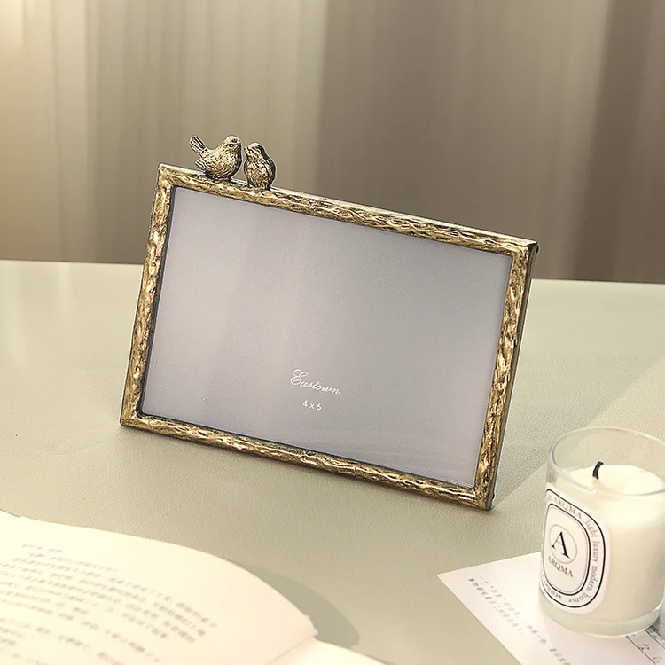 

You can live in French alloy photo frame table, high-end 5-inch desktop, Phnom Penh ornament, exquisite photo at the entrance