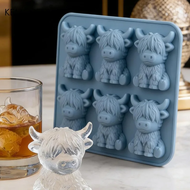 Summer Mini Highland Cow Cube of Ice Mold 3D Cute Silicone Ice Tray for Whiskey Cocktails Coffee Reusable Cow-Shaped Ice Mold