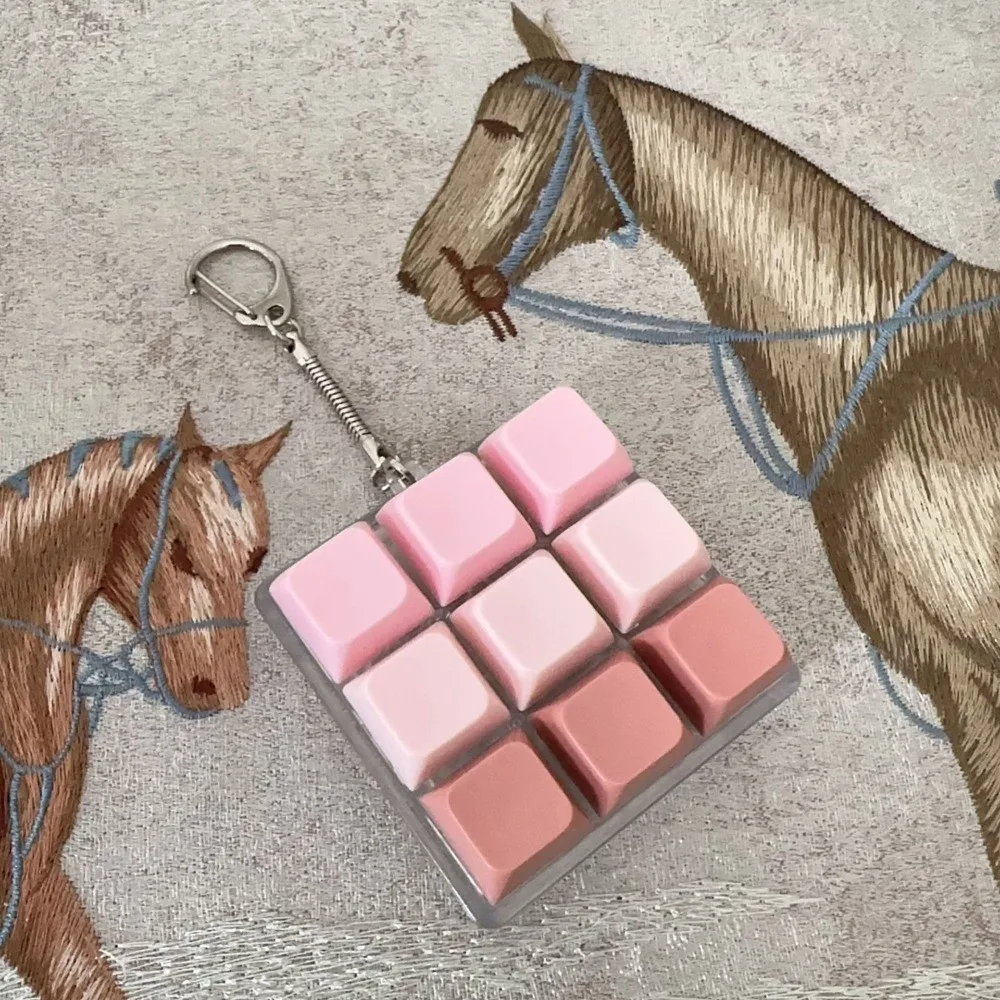 Tasten, Knopf, Tastenkappe, Zappel-Schlüsselanhänger, Finger-Tastaturkappen, Spielzeug, Dekompressions-Schlüsselanhänger, Stressabbau, Gadget, bestehen Sie die Zeit für Erwachsene – Detail 3