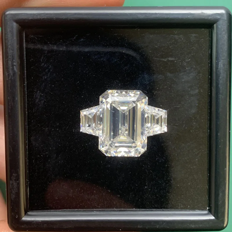 

Ruif Classical Design Emerald Cut 7ct D color Miossanite Gemstone Set for Ring Making with Certificate Pass Diamond Tester