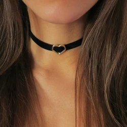 Classic Gothic Tattoo Black Velvet Choker Necklace Heart Pendant Necklaces For Women Fashion Beach Vacation Jewelry N0370