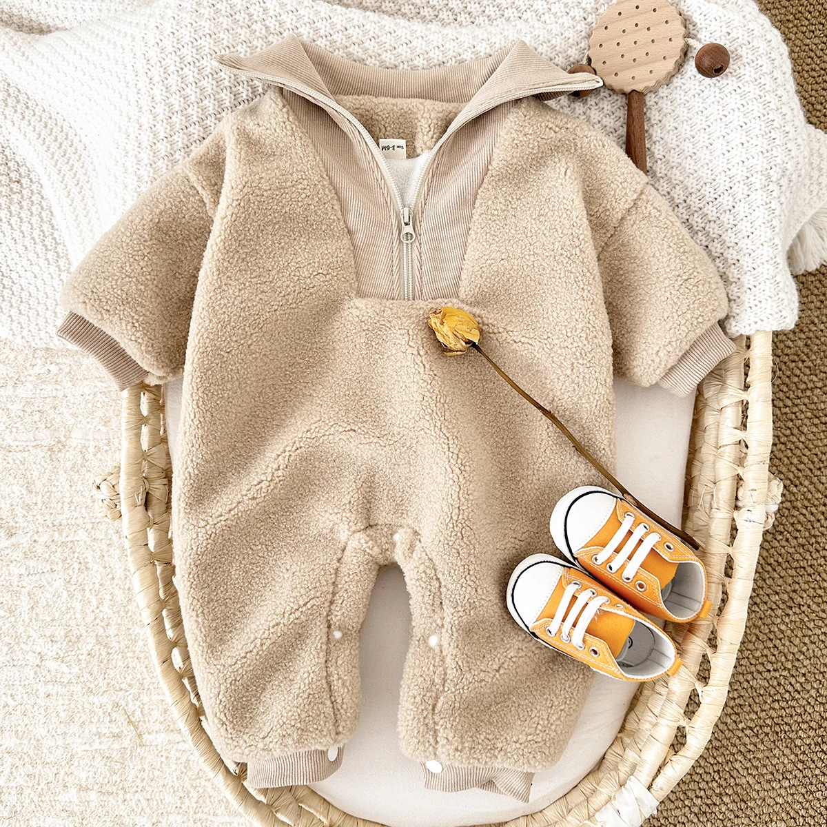 New Winter Boys Girls Baby Clothes Toddler Romper Long Sleeves Solid Color Lamb Wool Jumpsuit Half Zipper Lapel 0-18M Newborn