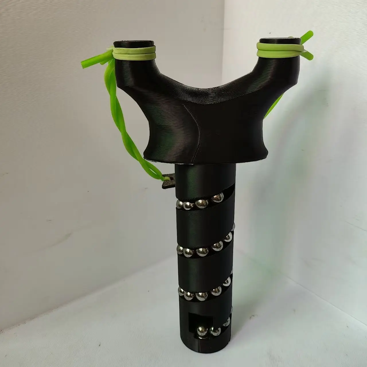 Spiral Magnetic Suction Slingshot Automatic Positioning Outdoor Entertainment Competitive Slingshot Training DIY NO 8MM BALL