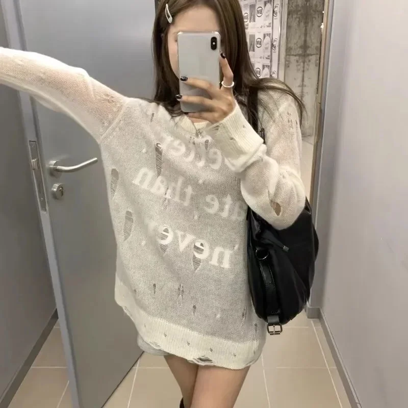 

Letter Print Hole Knitted Tops Women 2025 Autumn Round Neck Loose Long Sleeve Pullover Y2k Fashion Casual Thin Sweater