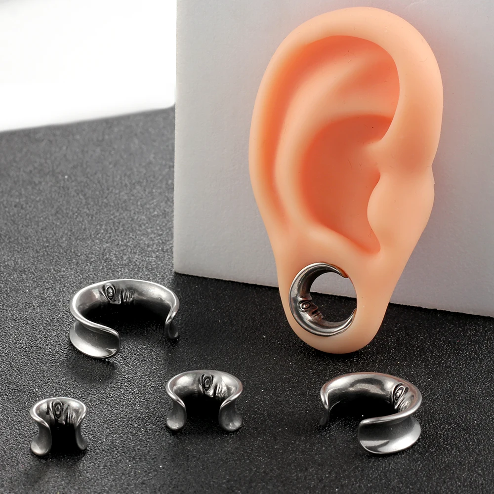 Twolobes 2PCS Moon Human Face Ear calibri sella espandi pesi ganci spine tunnel Body Jewelry Piercing acciaio inossidabile