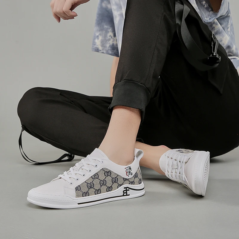 أحذية رجالية فاخرة خفيفة 2025 الربيع والخريف جديد الرجال أحذية من الجلد الحقيقي أحذية رجالية عصرية متعددة الاستخدامات منخفضة أعلى عادية Snea