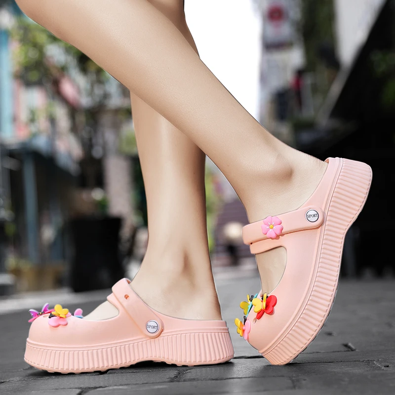 Summer Women Slippers Platform Clogs Garden Shoes Soft Outdoor Beach Sandals Chunky Slippers Butterfly Decoration Vacation Shoe