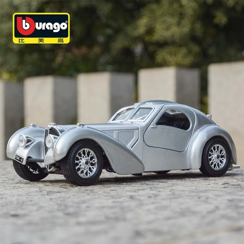 Bburago 1:24 1936 Bugatti Type 57sc Legering Automodel Speelgoed Gegoten Auto Modeldecoratie Miniatuur Auto Verzamelbare Geschenk Groothandel