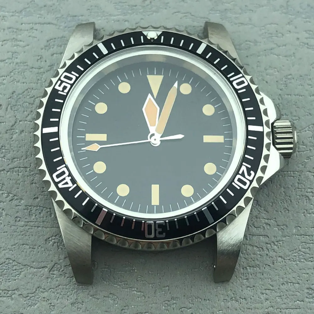 Vintage Customized logo 40mm 316L stainless steel sapphire retro series watch case suitable for NH35 NH36 movement nylon strap