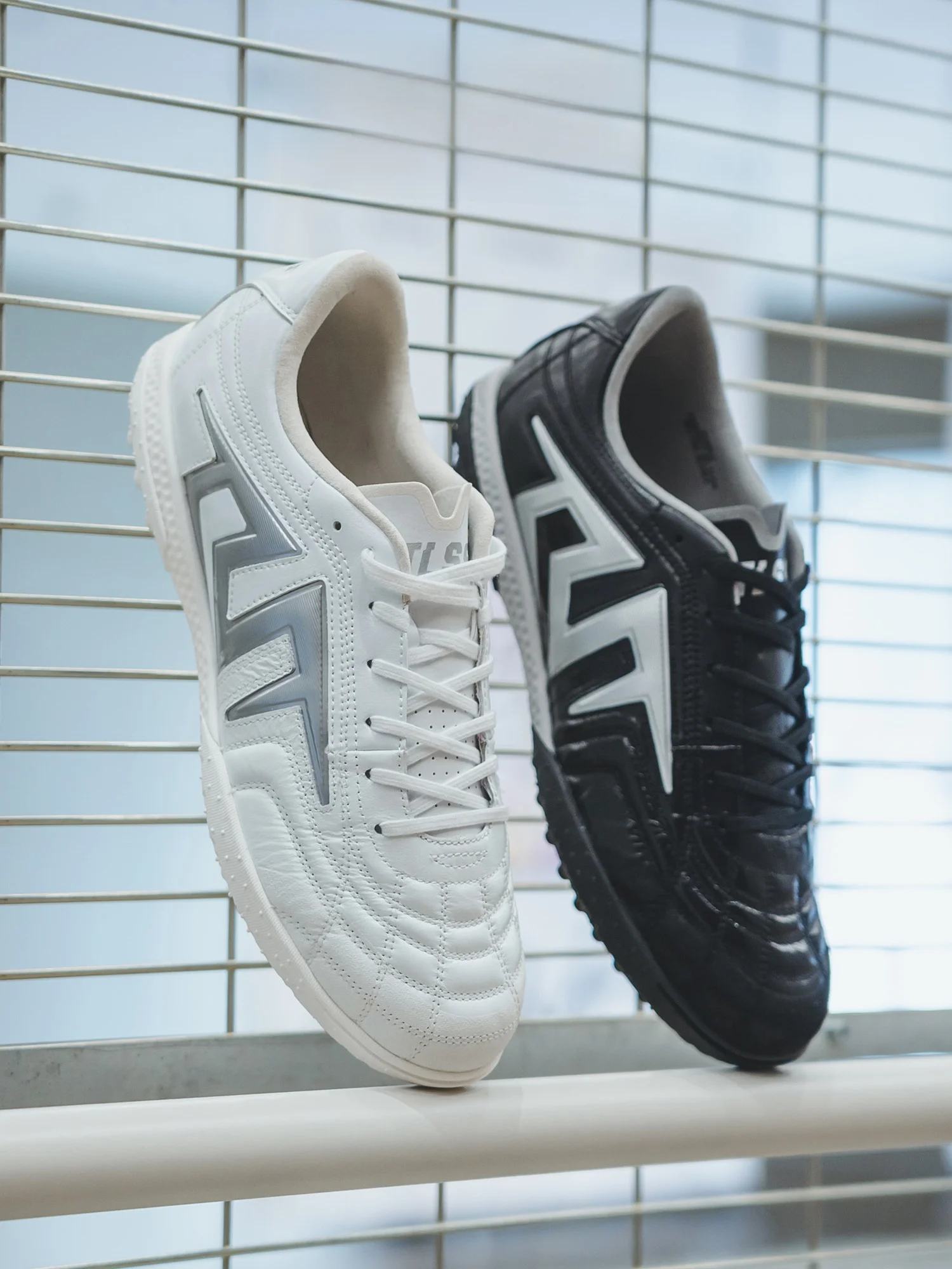 TLSS TACTICIANLIGHT プロサッカーシューズ カンガルースキン TF 人工