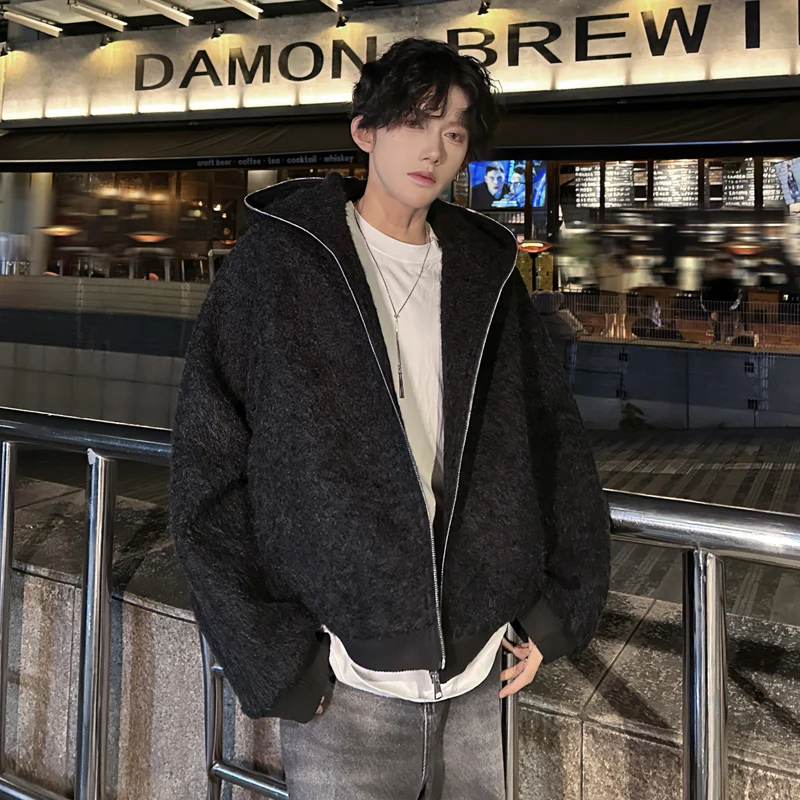 

Men's Winter Thiened Cotton Hooded Windbreaker Coat Loose Woolen Jaet Youth Faion Casual Outerwear Zipper Closure