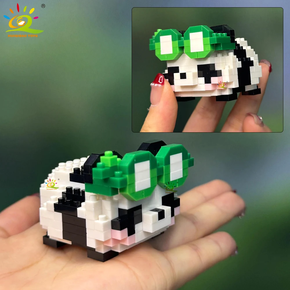 HUIQIBAO Mini Cute Panda Micro Building Blocks 3D Diamond Model Animal Bricks DIY City Construction Toys for Children Kids Gift