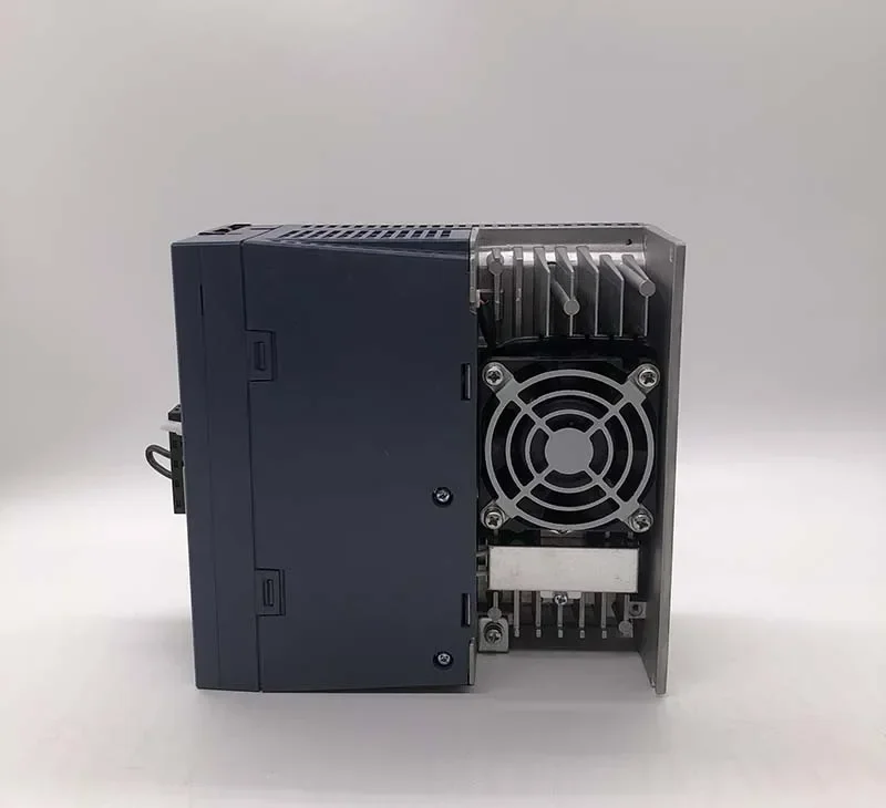 تسليم سريع فوجي الكهربائية 240 فولت bldc سائق المحرك RYH751F5-VV2 وحدة تحكم في سرعة محرك التيار المتردد